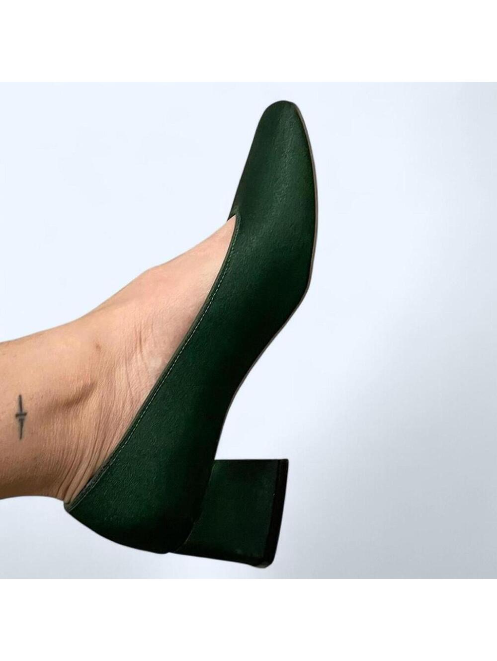 vintage dyeables Green satin square toe pumps size 7